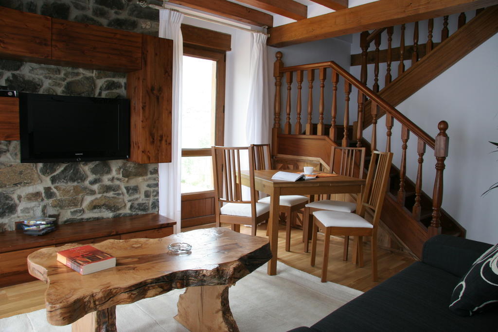 Apartamentos Spa Cantabria Infinita Cillorigo de Liebana Oda fotoğraf