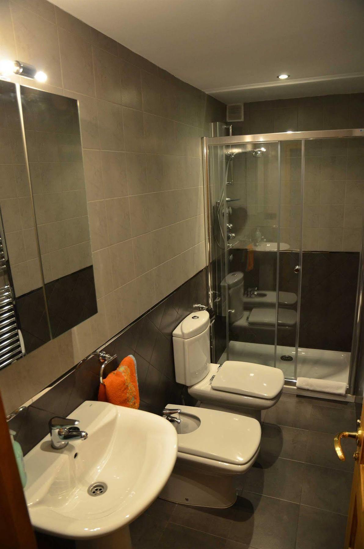 Apartamentos Spa Cantabria Infinita Cillorigo de Liebana Dış mekan fotoğraf