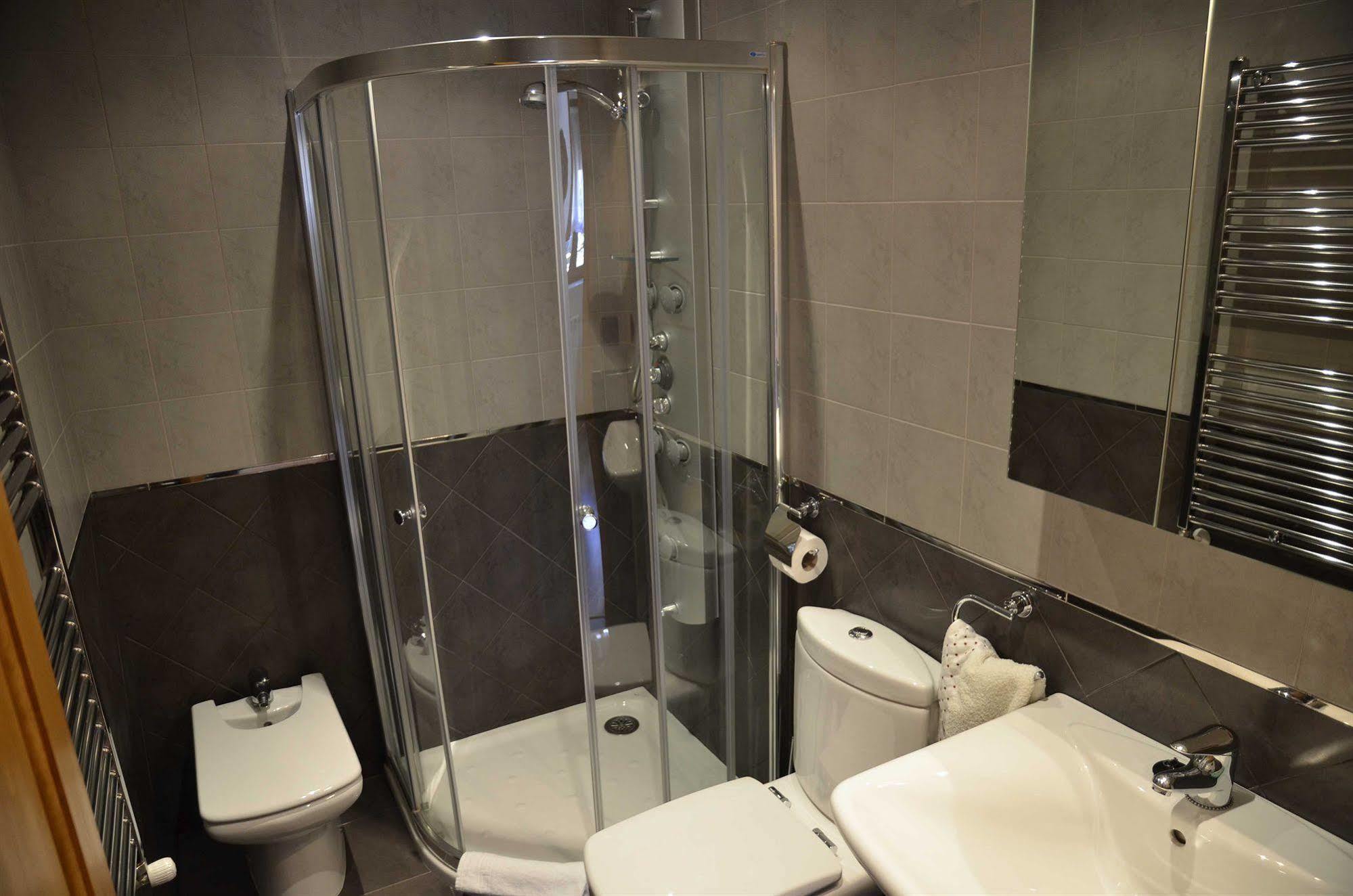 Apartamentos Spa Cantabria Infinita Cillorigo de Liebana Dış mekan fotoğraf
